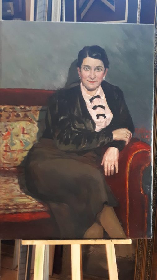 Portret kobiety siedzącej — 1